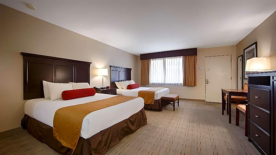 Best Western Plus Frontier Motel
