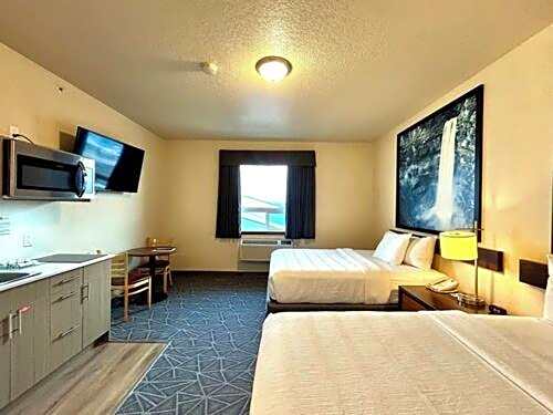 High Point Inn & Suites Peace River