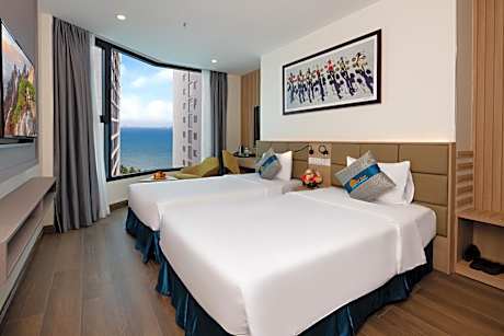 Deluxe Double or Twin Room with Sea View