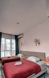 Dewarna Hotel Arifin