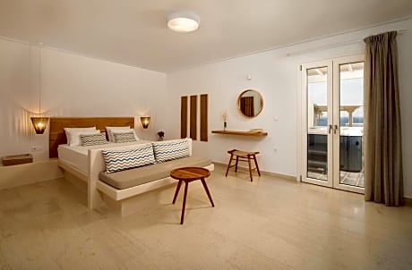 Junior Suite with Sea View & Hot Tub