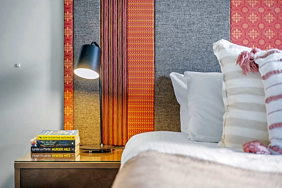 Apartment with City Views in East Perth