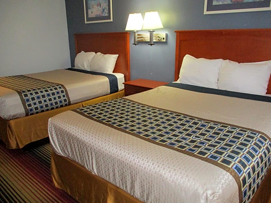 Travelodge by Wyndham Spirit Lake/Okoboji