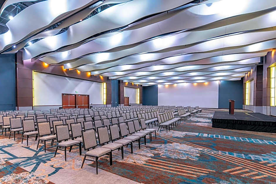 DoubleTree By Hilton Cedar Rapids Convention Complex