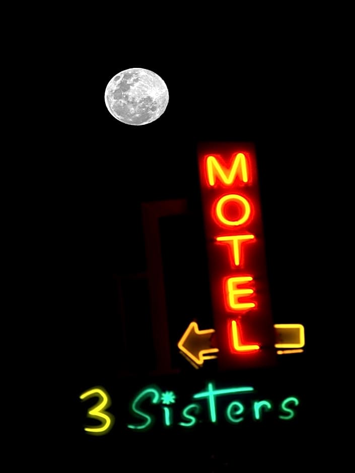 3 Sisters Motel