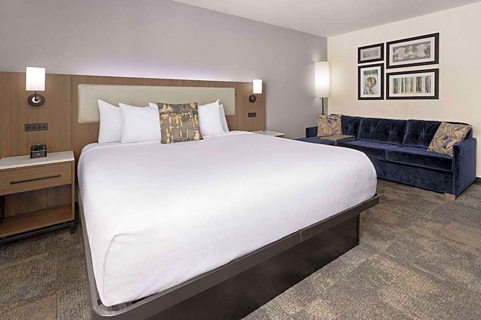 La Quinta Inn & Suites by Wyndham Newnan