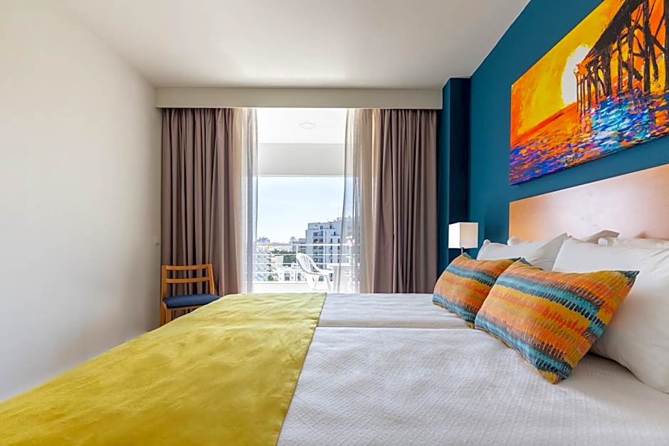 The Navigator - Olympus Marina