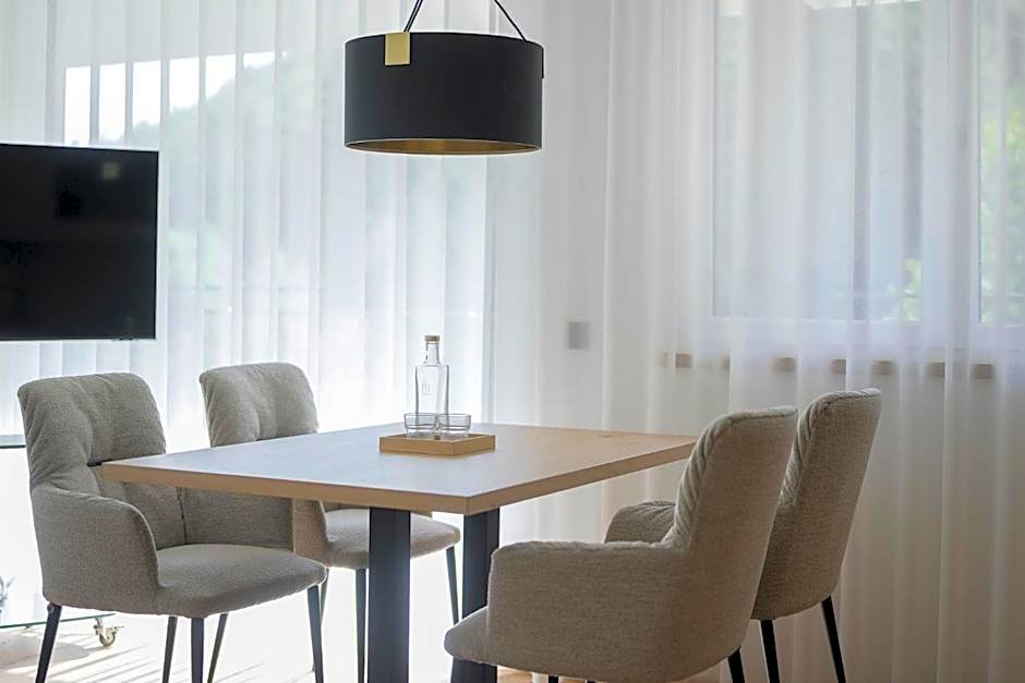 Ramilia Family Apartments Restaurant & Pizzeria