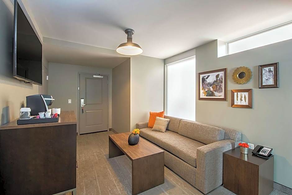 Hotel Saranac Curio Collection by Hilton