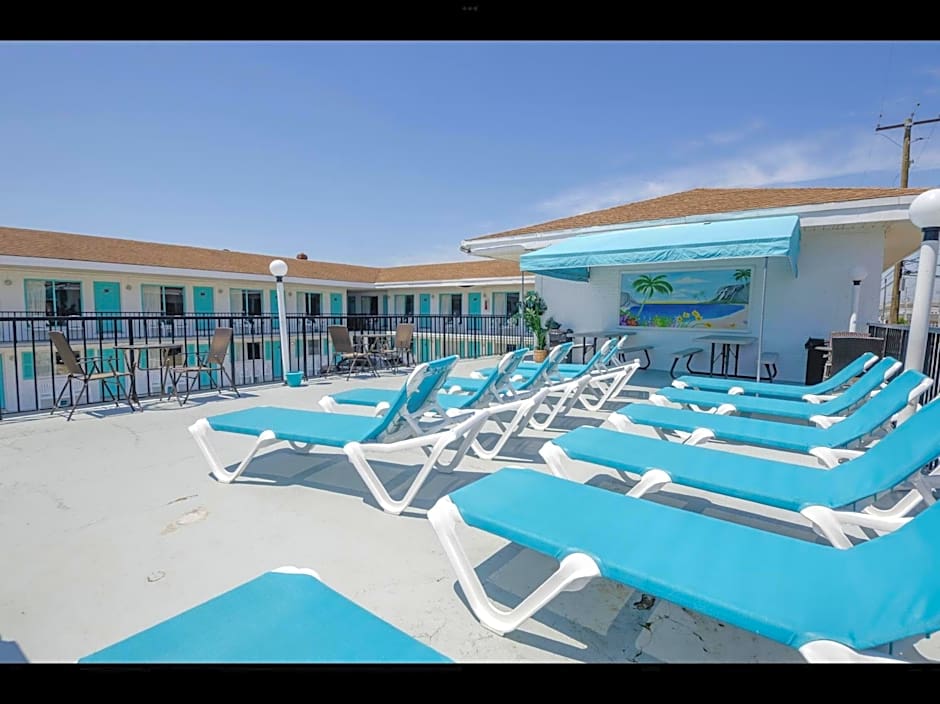 Surfcomber Motel