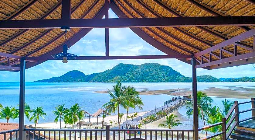 The Aiyapura Koh Chang - Complimentary Paddleboarding