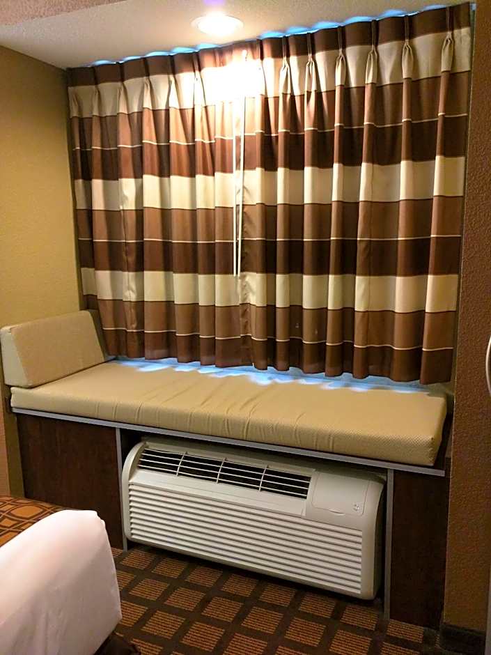 Microtel Inn & Suites By Wyndham Minot