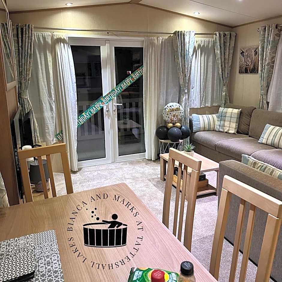 Bianca and marks 8 berth Caravan with Hot tub