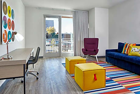 Aloft Suite, Suite, 1 King, Balcony