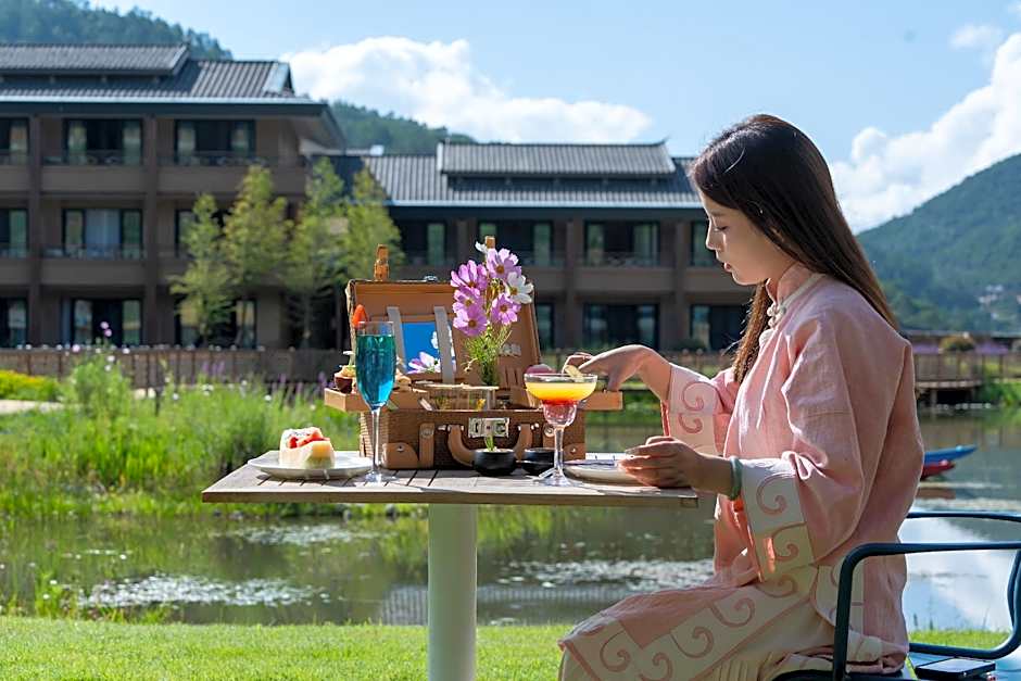 Hotel Indigo Lugu Lake By IHG