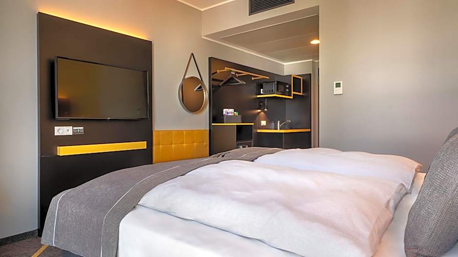 Holiday Inn - the niu, Fury Aschheim by IHG