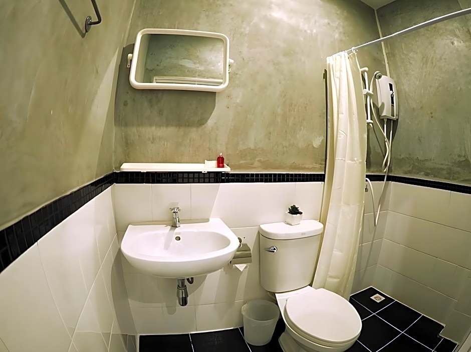 Chino Town Gallery Alley