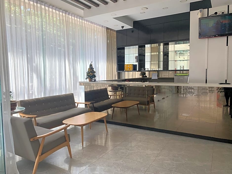 Vaccinated Staff - OYO 676 Hotel Osaka