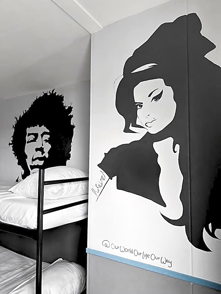 The Flying Pig Beach Hostel Age 18 to 40