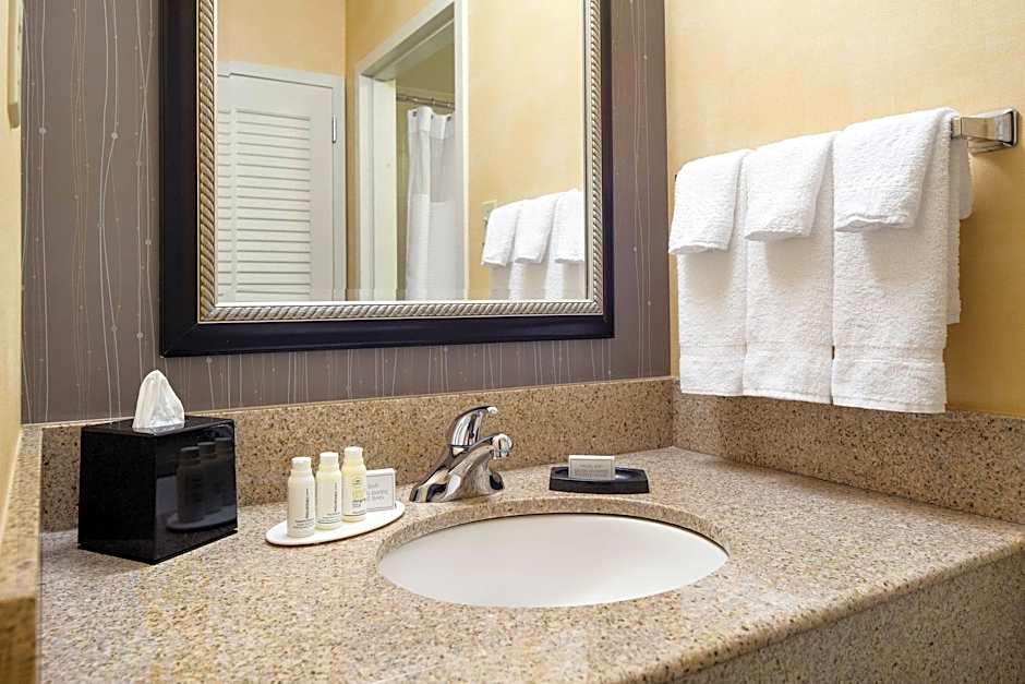 Courtyard by Marriott Denver Central Park