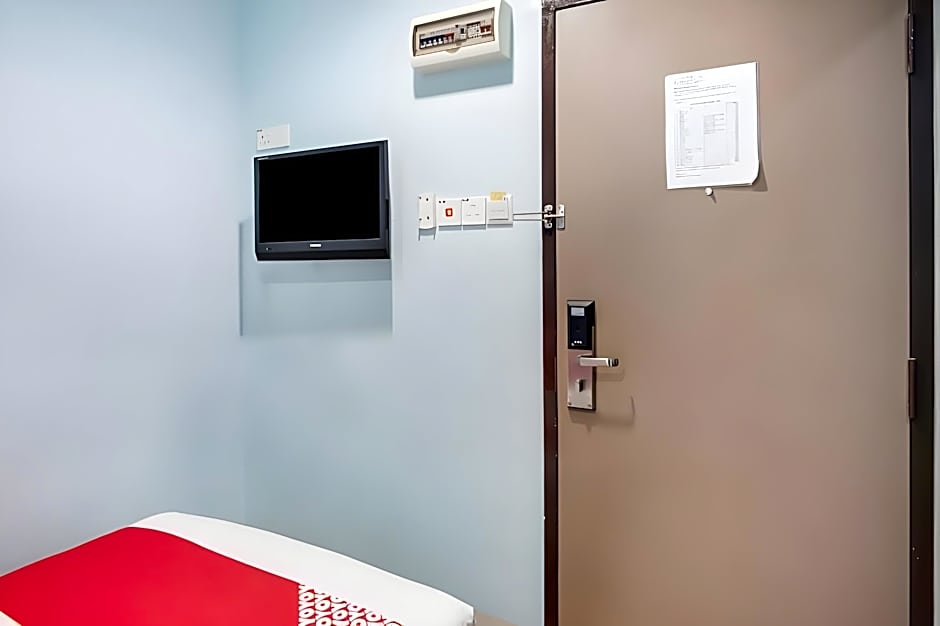 OYO 89480 Dream House Hotel