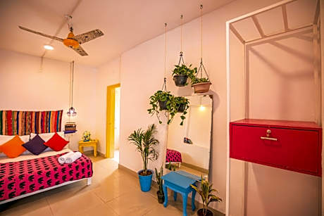 Deluxe Private A/C Room with Ensuite Bathroom