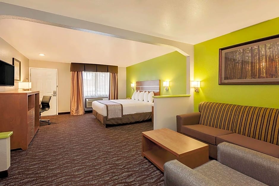 Days Inn & Suites by Wyndham Arcata