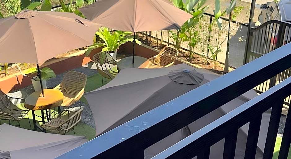 Lartista Hostel