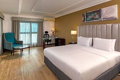 Diplomatic Queen Room