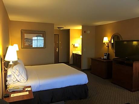 Standard King Room