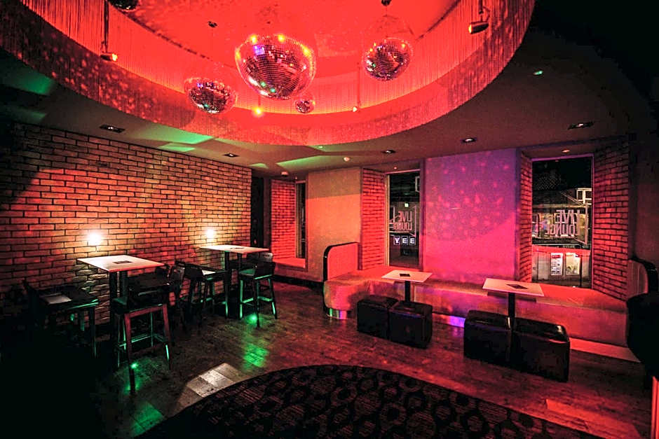 The Commercial Hotel