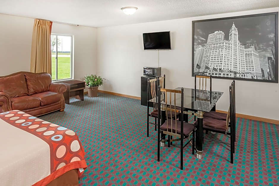 Super 8 by Wyndham Pekin/Peoria Area