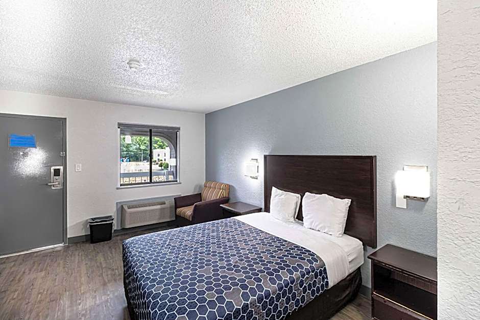 Rodeway Inn At Fort Lee