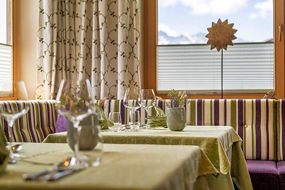 Hotel Schöpf - Mountain Hideaway