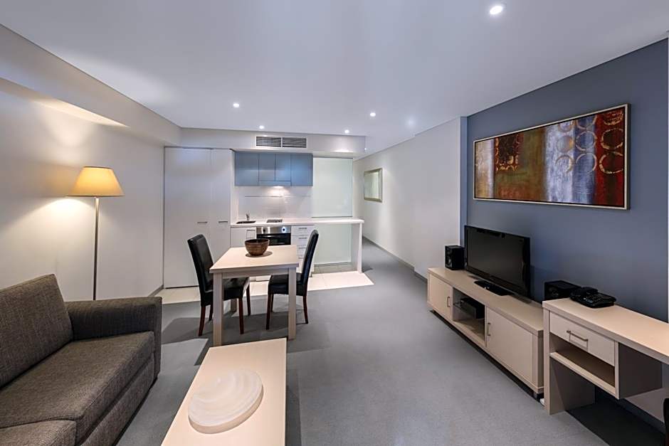 Oaks Adelaide Horizons Suites
