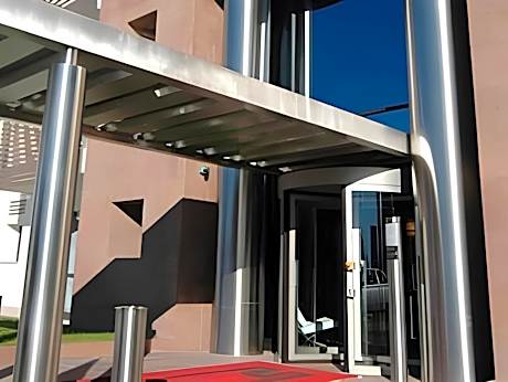 Matrix Hotel & Residence