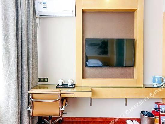 Companion Departure Hotel