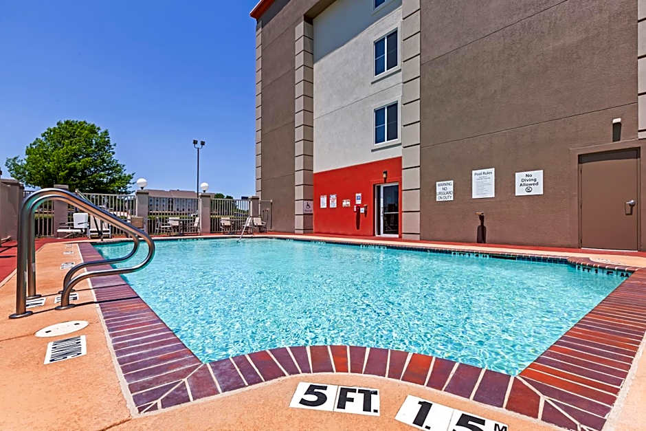Holiday Inn Express Hotel & Suites Dallas Lewisville By IHG