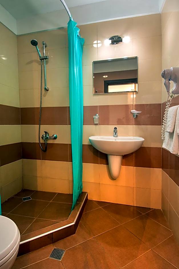 Ariana Hotel