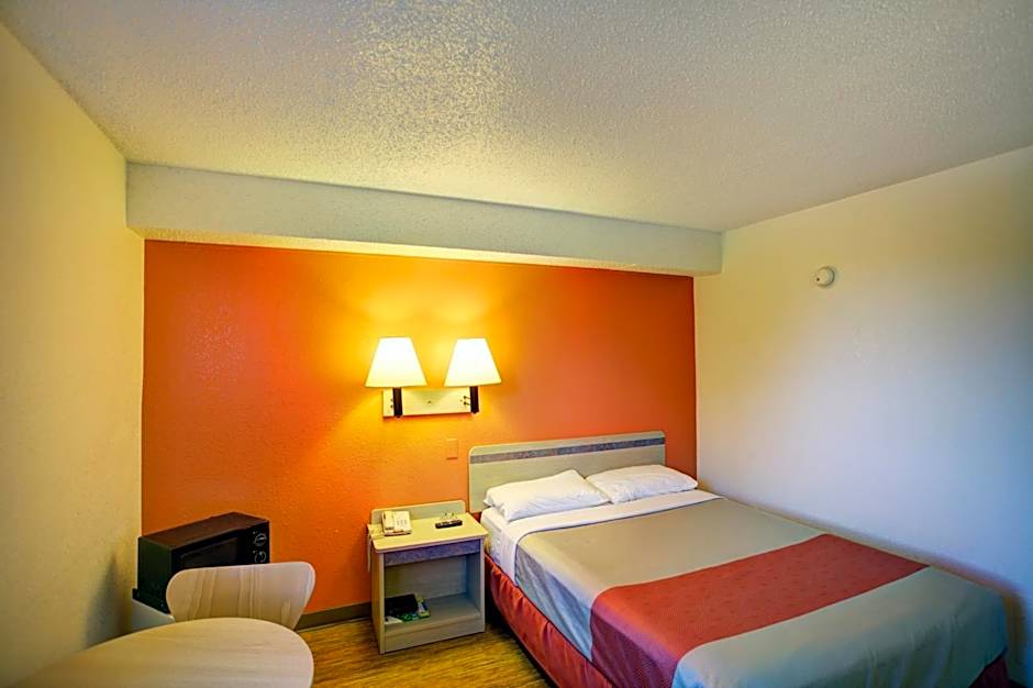 Motel 6-Council Bluffs, IA - Omaha East