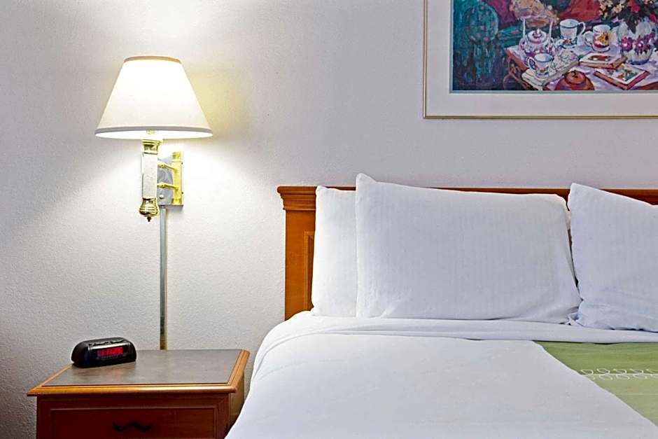 La Quinta Inn & Suites by Wyndham Reno