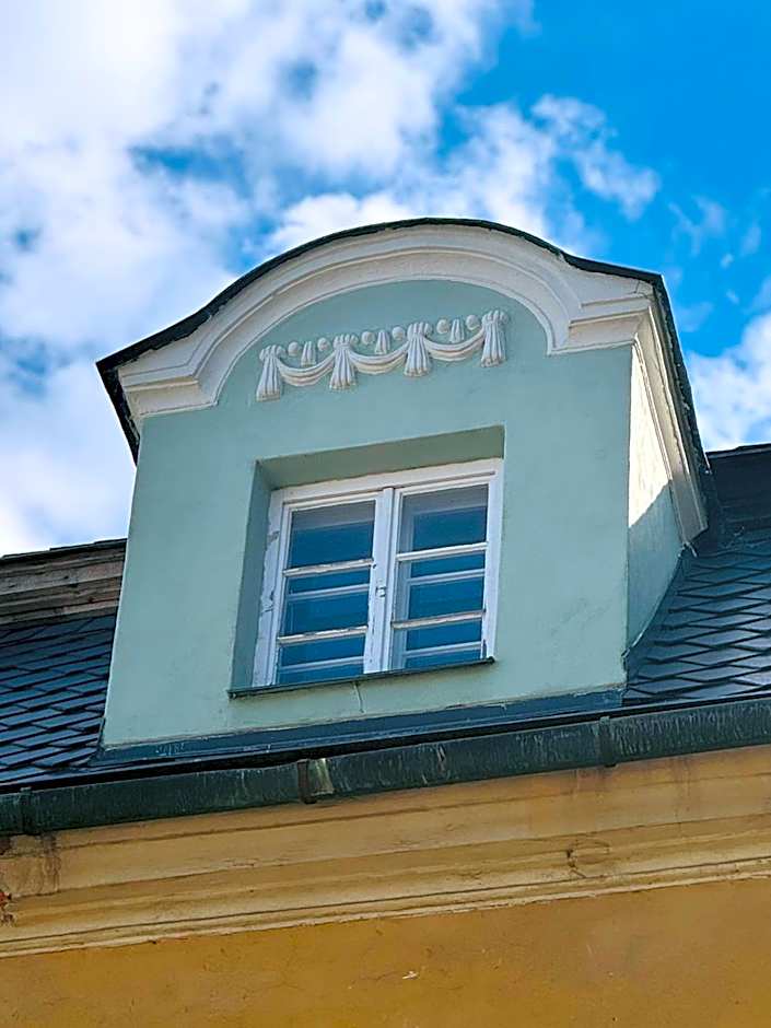 Zámek Hošťálkovy