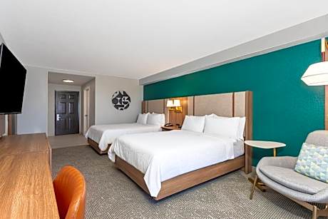 Premium Queen Room with Two Queen Beds, Oceanfront and Balcony