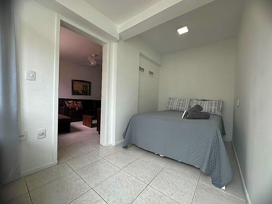 AM01- 3 Suítes | Pé na Areia | Centro | Garagem