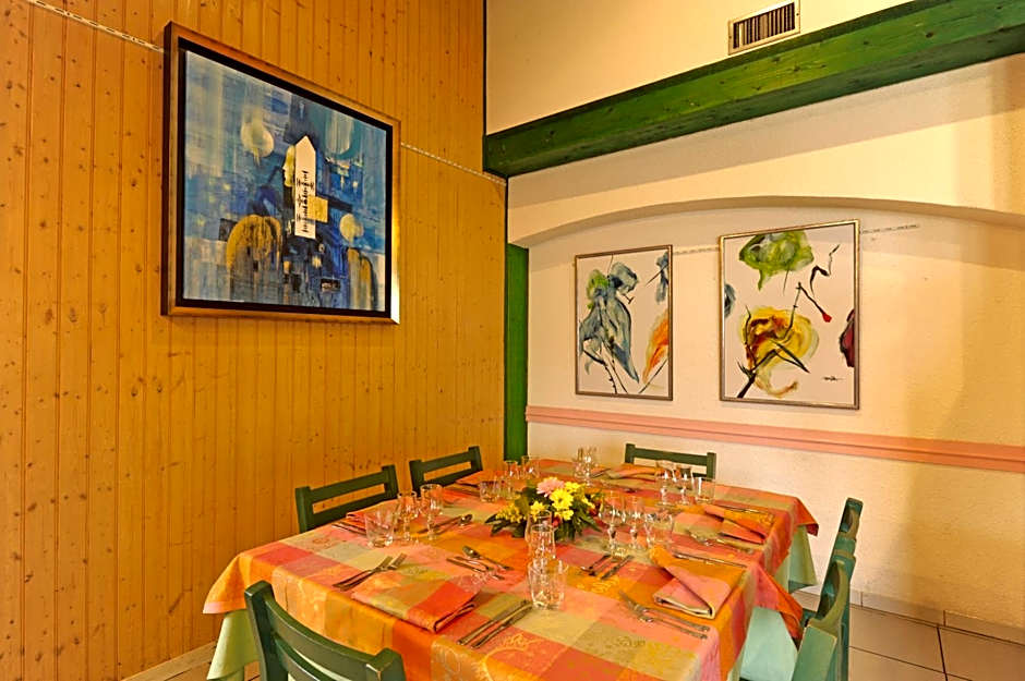 LOGIS Hôtel Le Moulin Des Gardelles