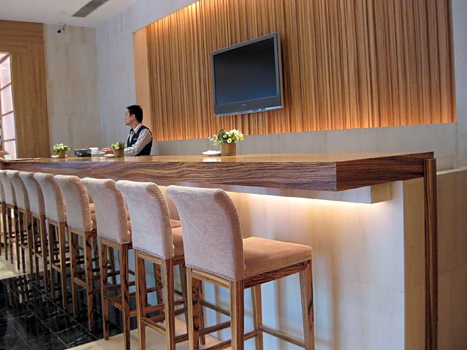 Gloucester Luk Kwok Hong Kong