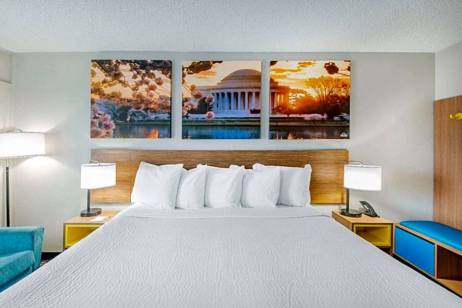 Days Inn by Wyndham Charlottesville/University Area