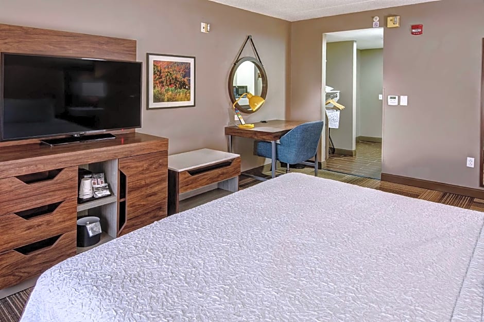 Hampton Inn By Hilton Latrobe, PA