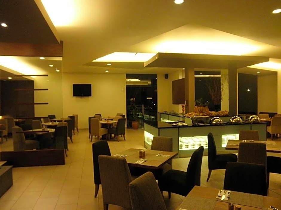 Grand Cikarang Hotel