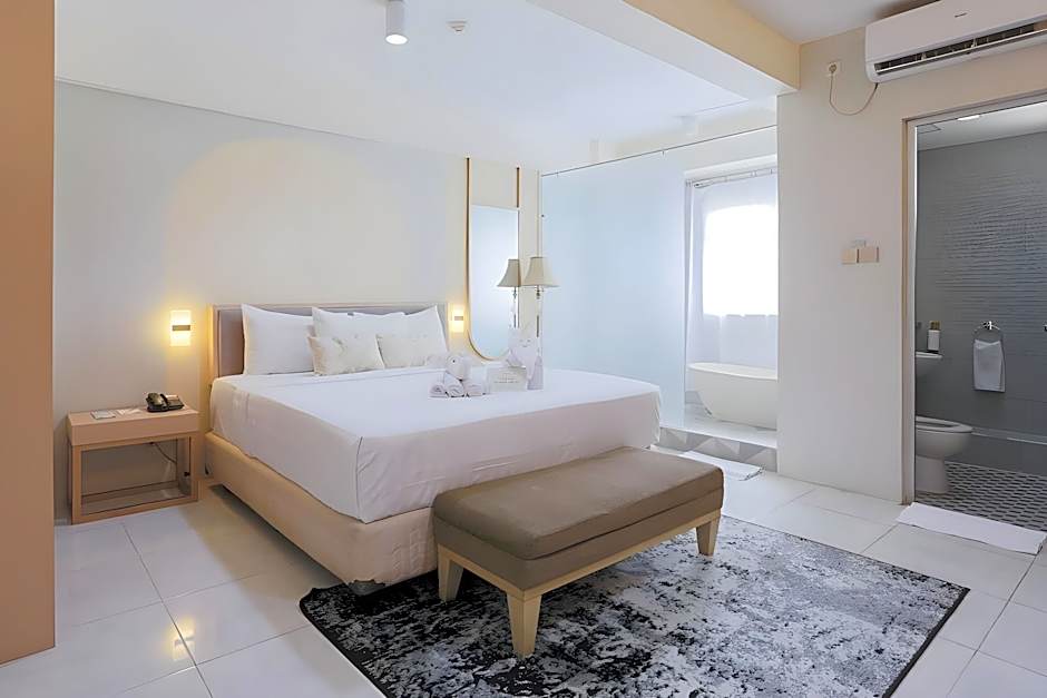 Gunawangsa Manyar Hotel